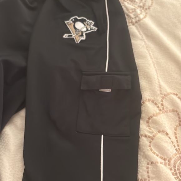 Kids Pittsburgh Penguins black Reebok track pants size 7 elastic waist - Picture 6 of 9